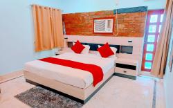 Western Stay Inn 15 Mints Walking From Assi Ghat