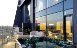 EXCLUSIVE! Terrace & jacuzzi at VIP Penthouse
