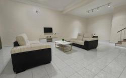 Cozy Homestay near Pantai & Aeon Big - 10pax