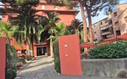 4 Bedrooms Inside 4 Stars Hotel in Monterosso