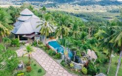 Sunrise House - a Tranquil Tropical Getaway