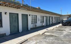 Carl's Motel