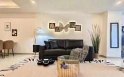 Newly Renovated Townhouse
