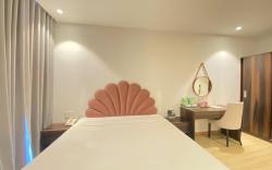 Real Love Hotel