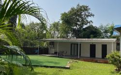 Verandah Aangan -The chalet @Madh 1Bedroom-Kitchen