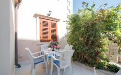 Apartments Longo - One Bedroom Apartment with Terrace, A2 - ST