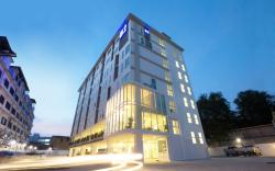 B2 Nakhonsawan Premier Hotel
