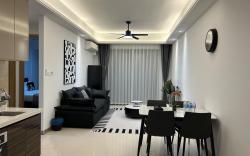R&F Comfortable 2R1B Homestay By Wan Li