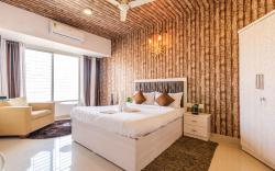 Trendy Studio in Santacruz – Near Mumbai Airport"