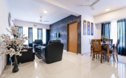 Contemporary Studio apartment near airport