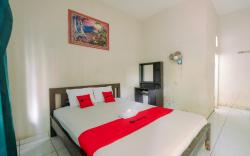RedDoorz @ Saren Anyar Homestay Lukluk