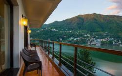 ELIVAAS 5 BHK with Garden - Lakeview Manor