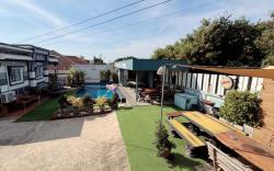 Happy Life Pool Villa