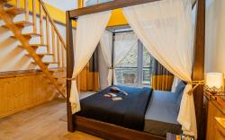 The Hosteller Jibhi