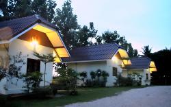 Suanlamyai Resort