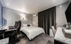 Incheon Seoknam-dong Donkey Hotel