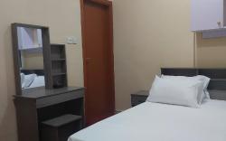 Benitah Capsule Hostel, Family room and Partitions