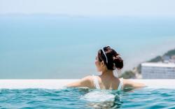 Sea View 5 Star Room - Long Term C