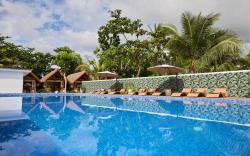 Casa Verde Cliff Resort & Spa