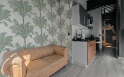 The Palm Loft Modern Comfort w/ Equipped Kitchen