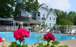 White Rose Inns & Motel