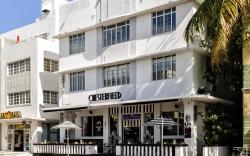 Chesterfield Hotel and Suites