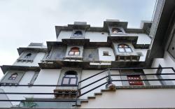 Madri Haveli  Retreat 