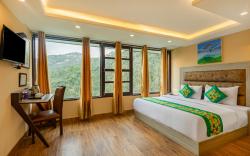 Treebo Lords Garden Glory Valley View and Centralized Heating