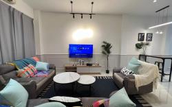 FunkyVila5 16PX 4BR Near188Tower, Artstreet, HTTA