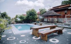 RedDoorz @ Villa Bukit Senyum Lombok