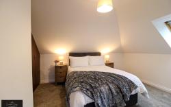 Belfast home with free parking, office, Wi-Fi