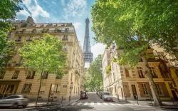 Unique! 500m to Eiffel Tower: Duplex with terrace!