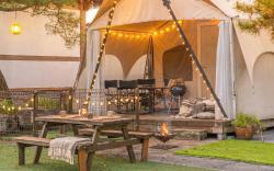 Gapeyong FourSeason Pet Glamping Caravan