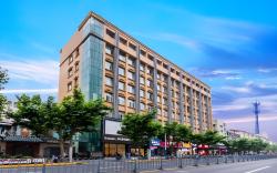 Home Inn Plus Shanghai Railway Staion Yanchang Road Metro Station