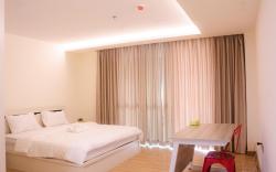 Great location!! Room next to Olympic stadium#C3
