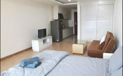 Great location!! Room next to Olympic stadium#C4