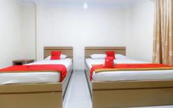 RedDoorz Plus near WTC Batanghari Mall