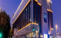 Yitel Shanghai New International Expo Center Fangdian Road Metro Station