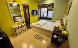 Studio Apartment Close to BKC, Hill road, Bandra 