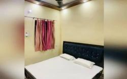 SHEESH MAHAL HOME STAY