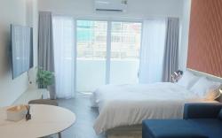 Jaroen Condominium Room 218