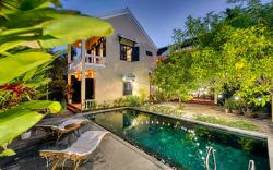Cozy Villa w/Private Pool & Garden - Free Bicycle