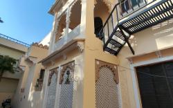 Garh madan guest house 