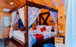 Lovely Hawk Wooden Cottage KPHB
