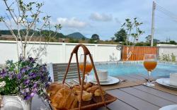 Unchan Liveliness Pool Villa 