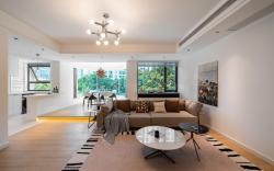 Bund View 3 Bedrooms 4 Beds Apartment