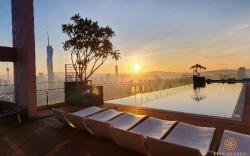 Riveria Premium Kuala Lumpur, Roam