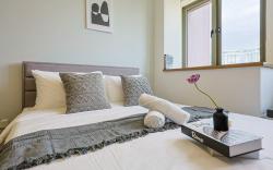 2Pax Simple Modern  Studio Apartment @KL City view