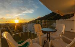 kata Sea View 2 BR 4 Minuets to Beach C129