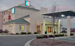 Motel 6 Seymour, IN - North